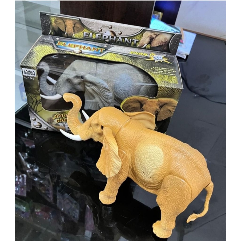 MAINAN GAJAH BESAR BERJALAN BERSUARA ELPHANT ANIMAL WORLD