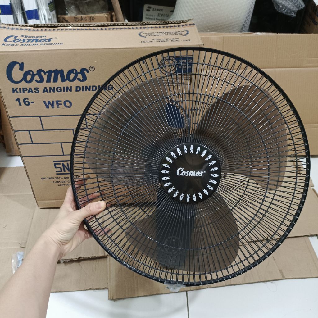 Kipas Dinding Kipas Angin Wall Fan COSMOS 16inch Hitam