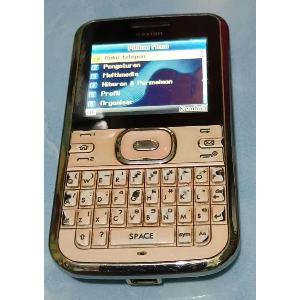 Hp langkah Nexian NX-G900 Second Norman