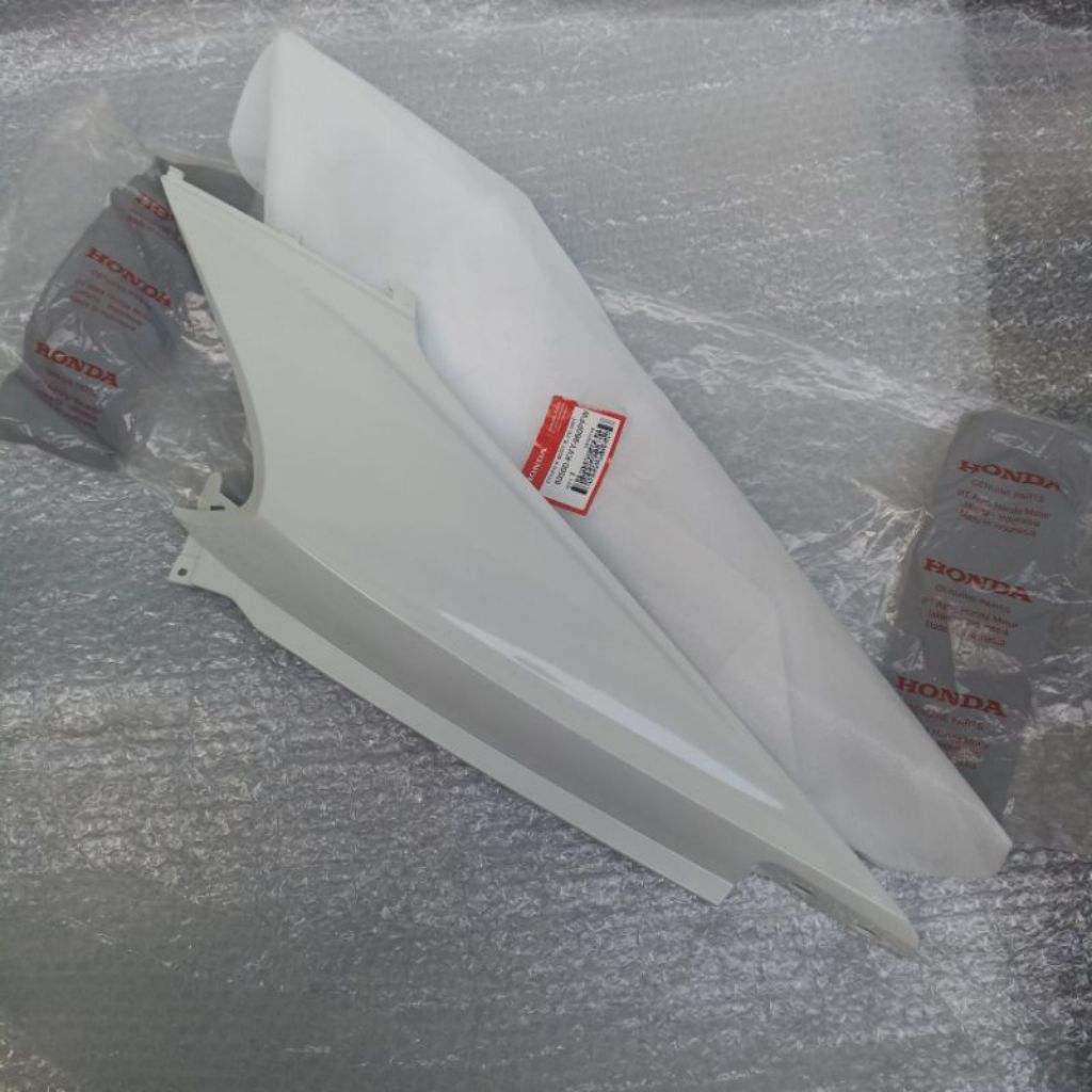 83500KVY960PFW Body Belakang Kanan Beat Karburator KVY Original AHM HONDA