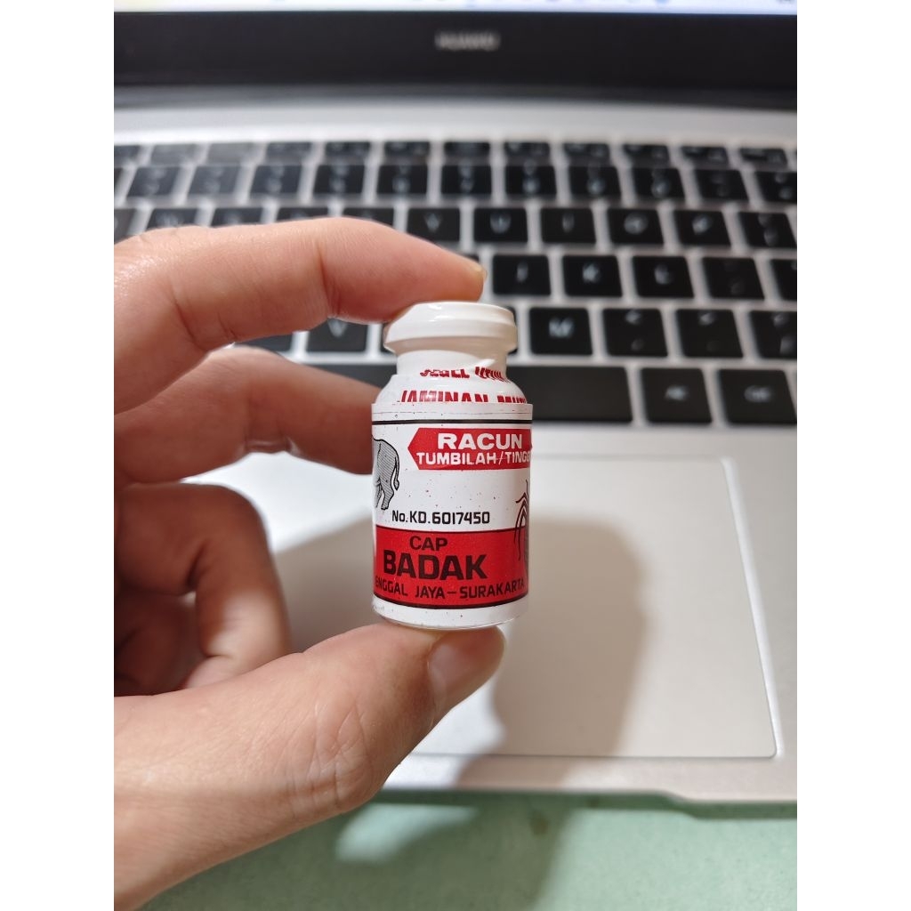 Racun Tungau tinggi / tumbilah kutu kasur kutu busuk cap badak