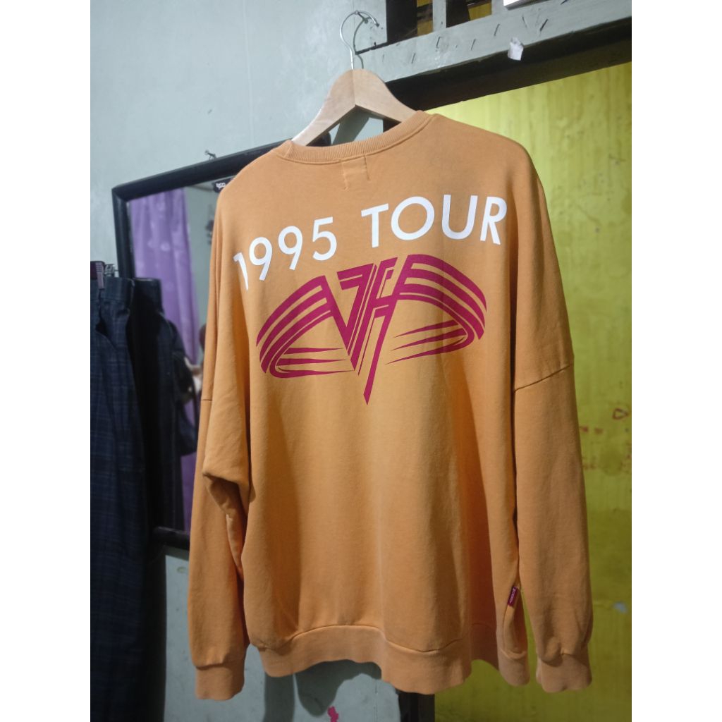 Vintage band van halen logo 1995 taur x mccoy