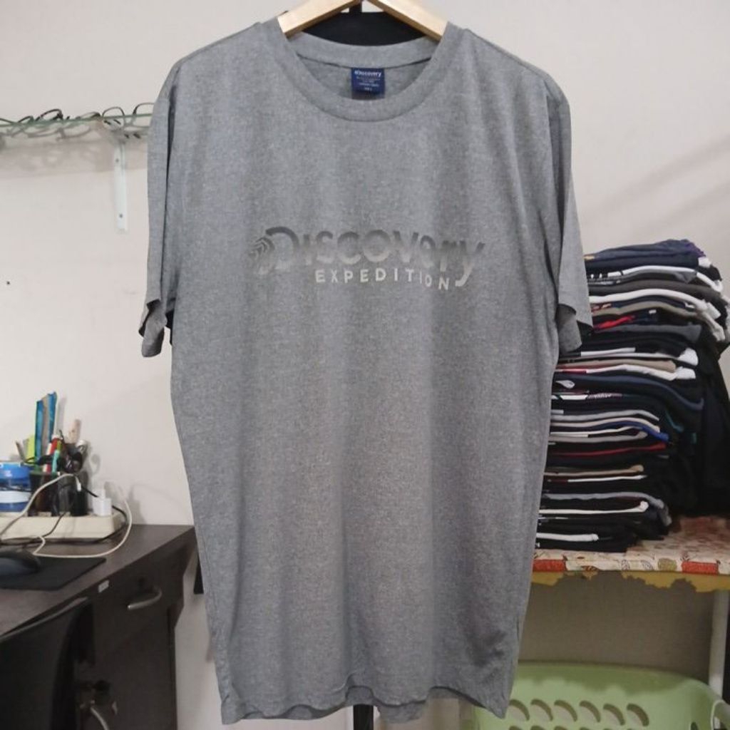Kaos katun dry fit warna abu gelap seperti baru kerah kencang DISCOVERY second Original size L ld 11