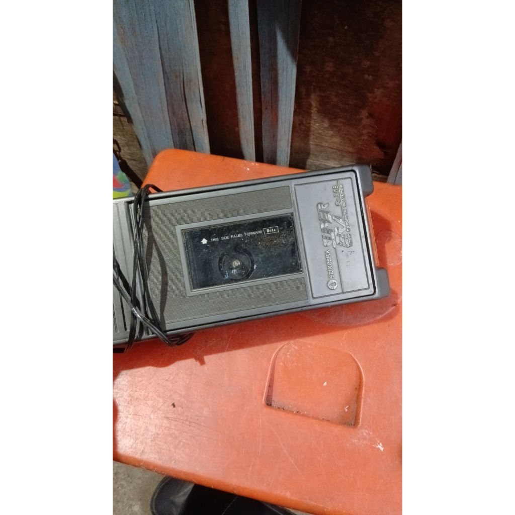 Video kaset player 85rb jadul antik kuno lawas vintage display anggap mati