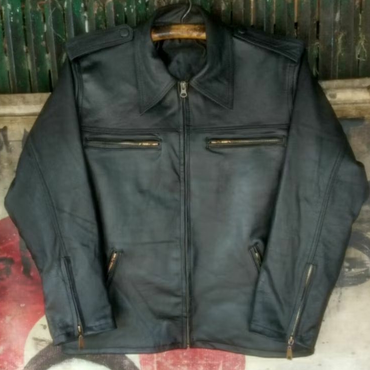 Jaket Kulit Kerah Daun Second
