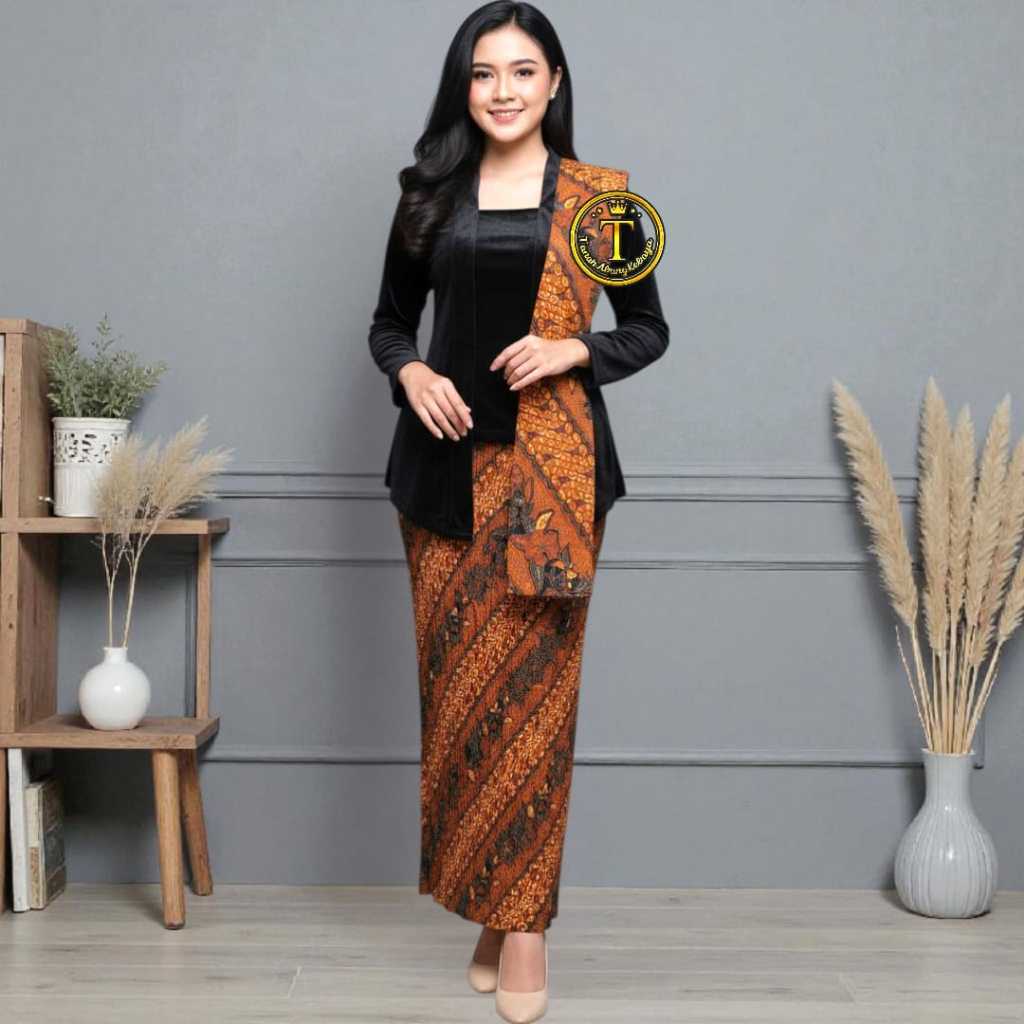 [1 SET] SET KEBAYA BLUDRU KUTU BARU ( Rok+kebaya +selendang) SET TRADISIONAL INDONESIA motif jawa hi