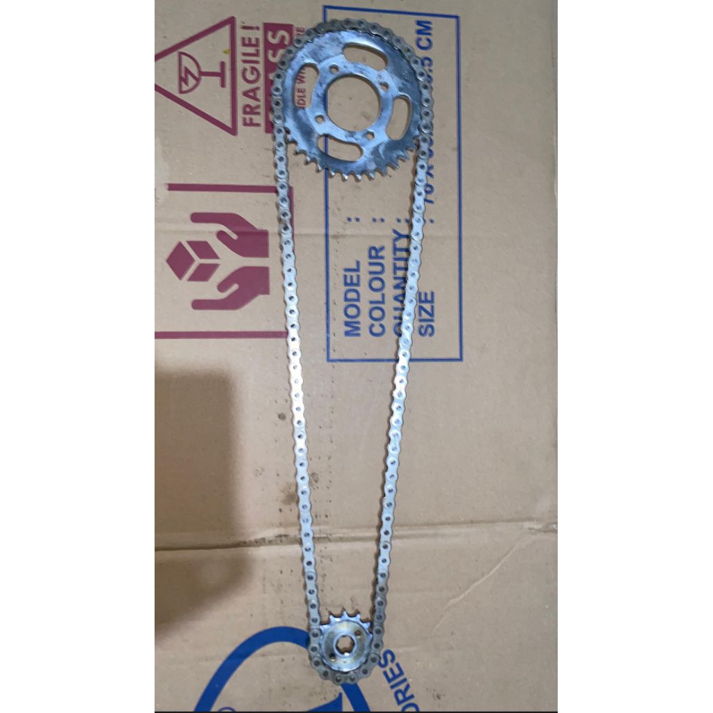 gir satu set rantai dan gir depan gear seat Supra x lama, Supra fit lama, Astrea grand, legenda,