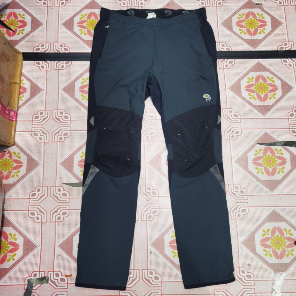Celana MOUNTAIN HARDWEAR