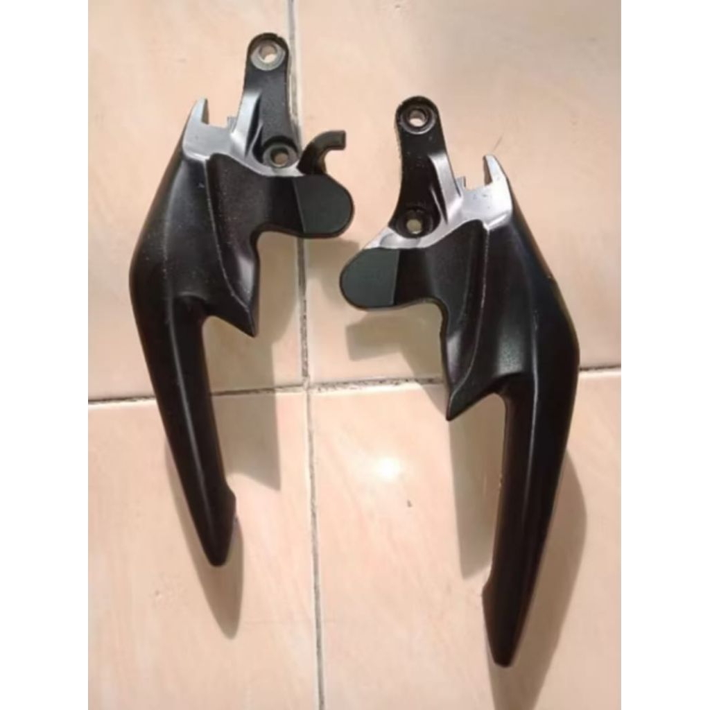 Planger begel behel jok pegangan jok belakang CBR 150 R CBR 150 old CBU original copotan