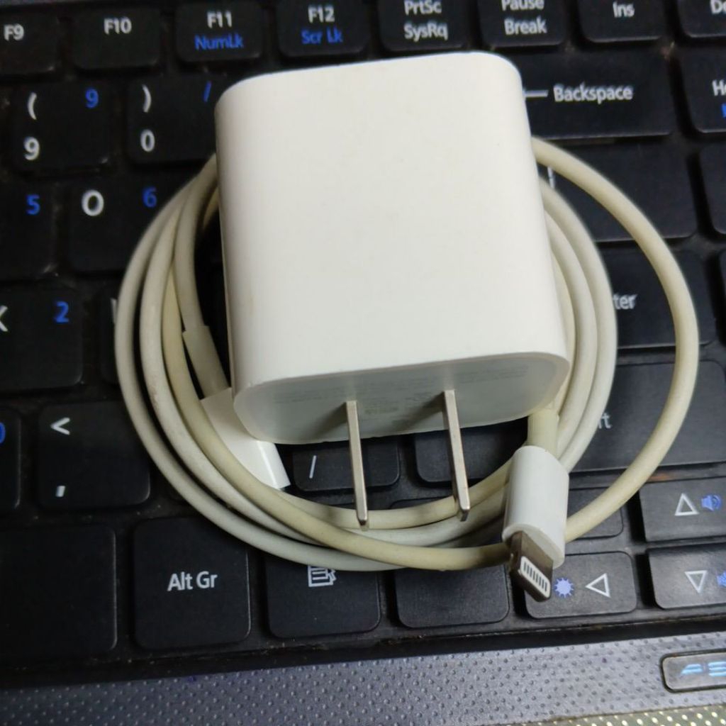 batok charger iPhone 18 Watt original copotan ibox