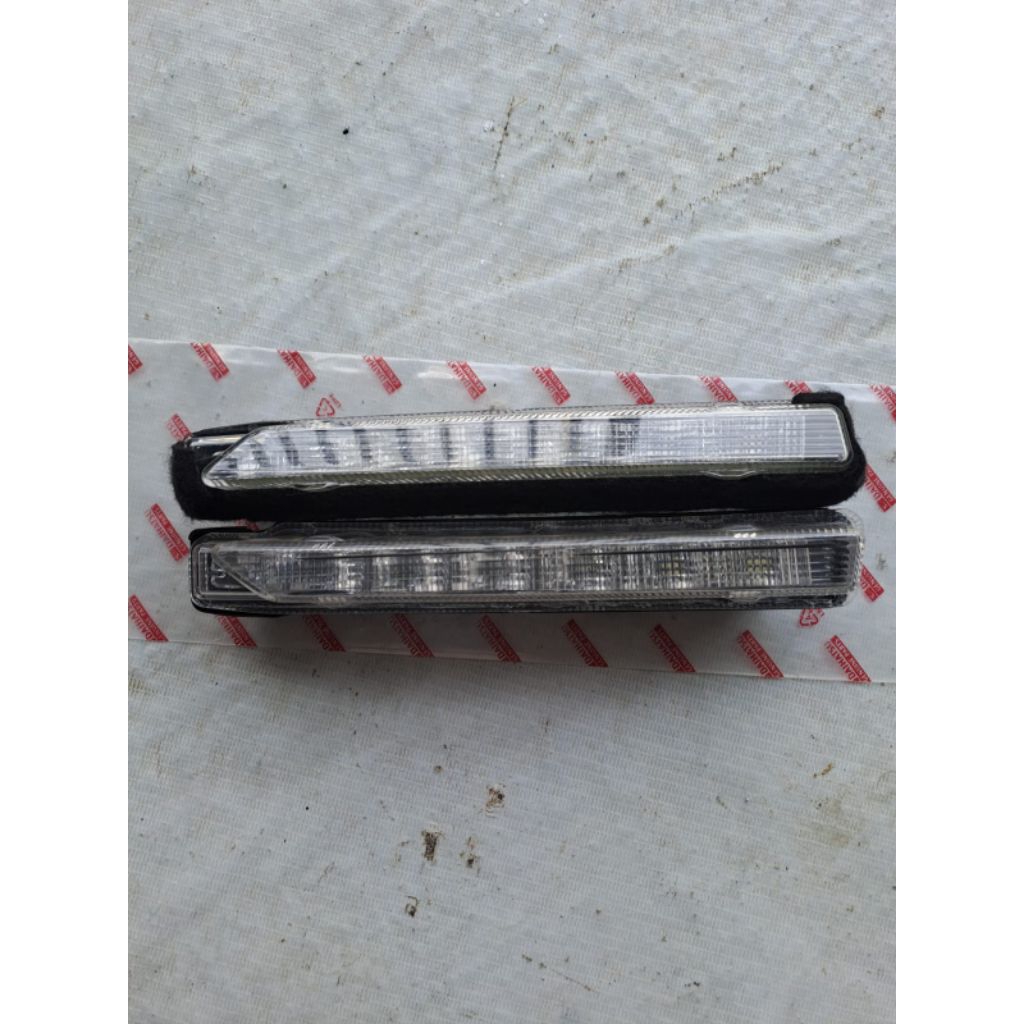 ORI lampu LED DRL 13,5 volt 1,4 Watt Toyota Raize non kabel original