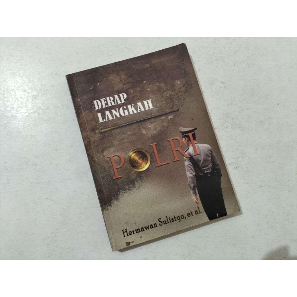 Buku Derap Langkah Polri (kbsp), karya Hermawan Sulistyo