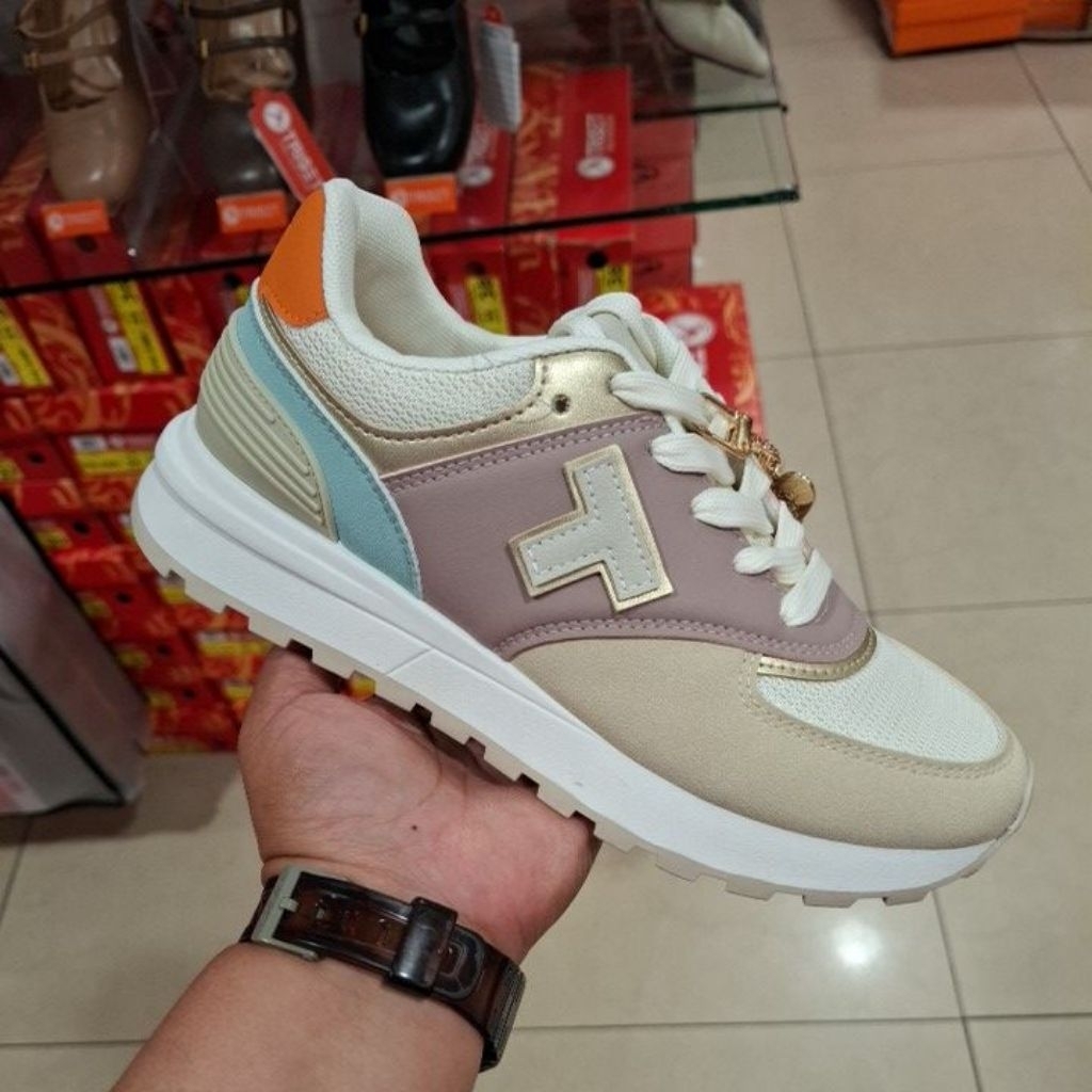 Triset sepatu New Arrival TZ2004903