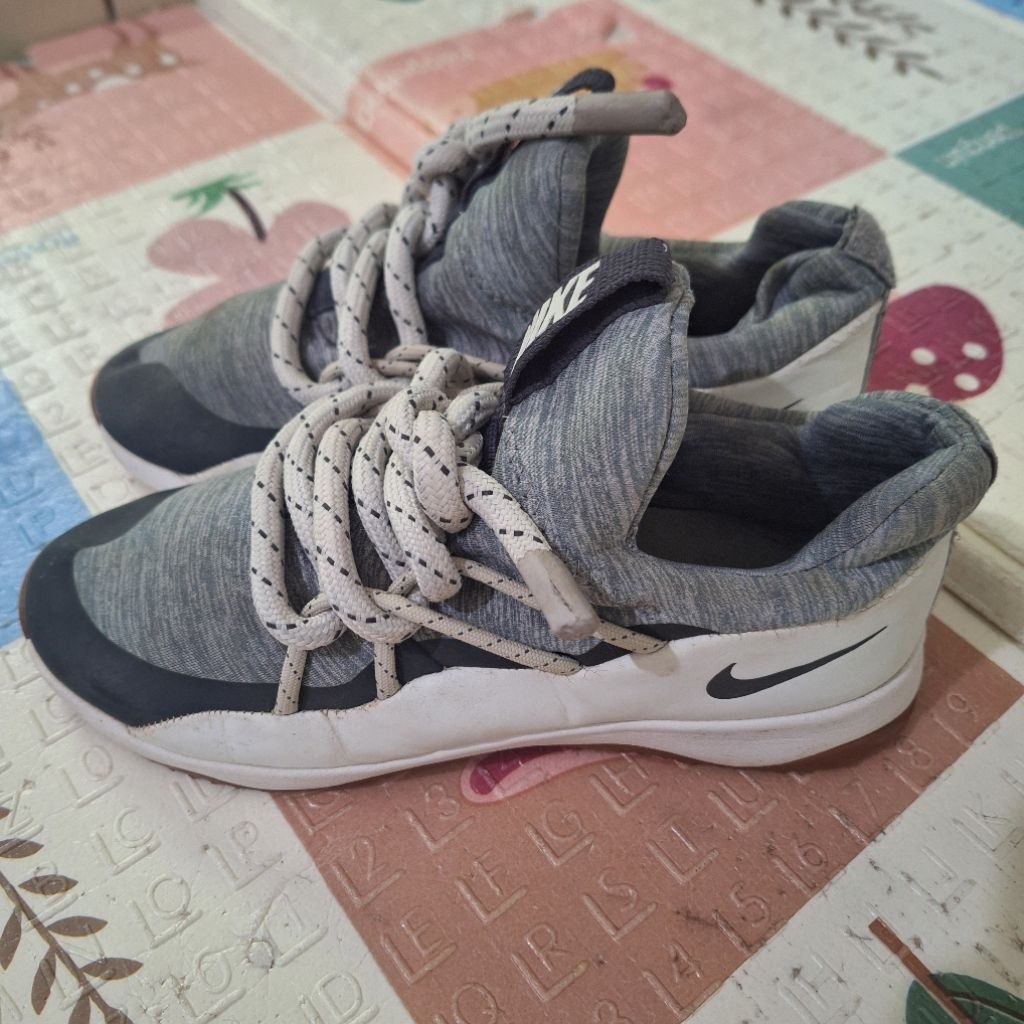 NiKe CiTy LoOp Size 43 / 27,5 cm