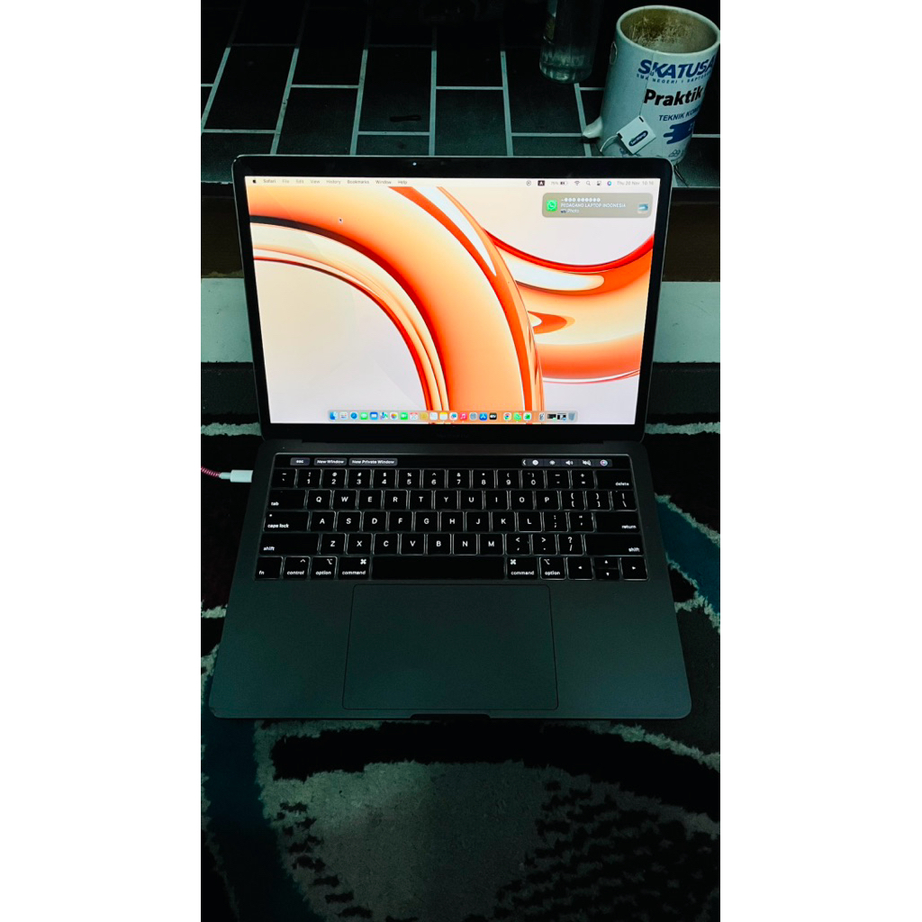 Macbook pro 2019 minus retak dalam ram 16/256gb