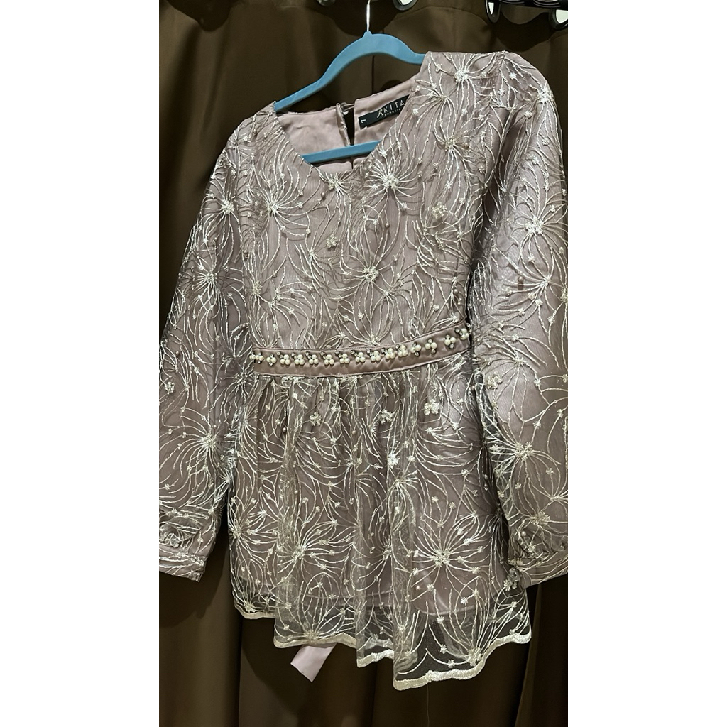 baju kebaya akita.id