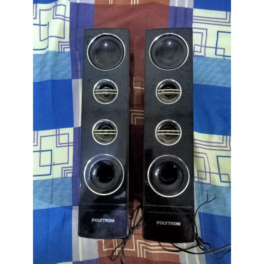 1 SET SPEAKER TOWER TV LED POLYTRON 24 INCH TYPE PLD 24T8511 SPIKER POLITRON PLD24T8511 / 4 OHM 15 W