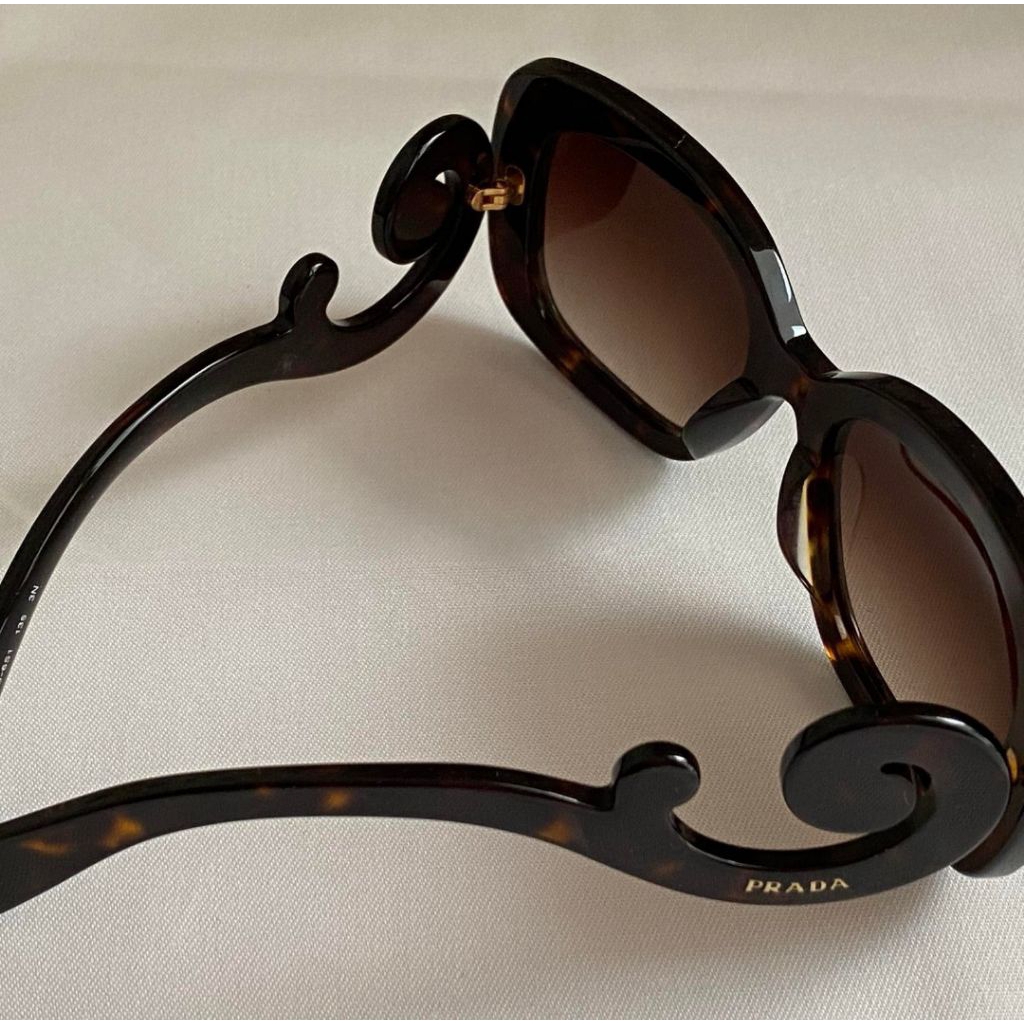 Preloved PRADA Sun Glasses Black(Original) good price