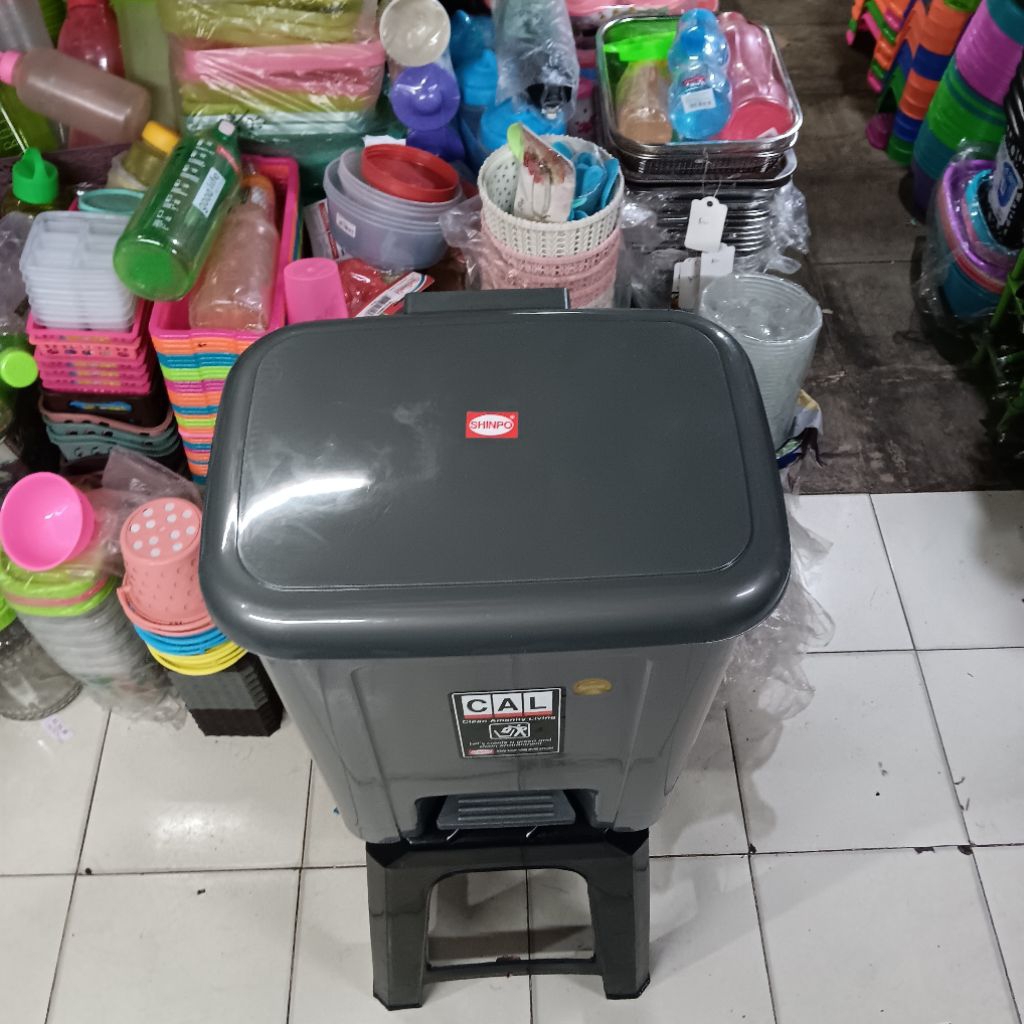 tempat sampah injak shinpo besar