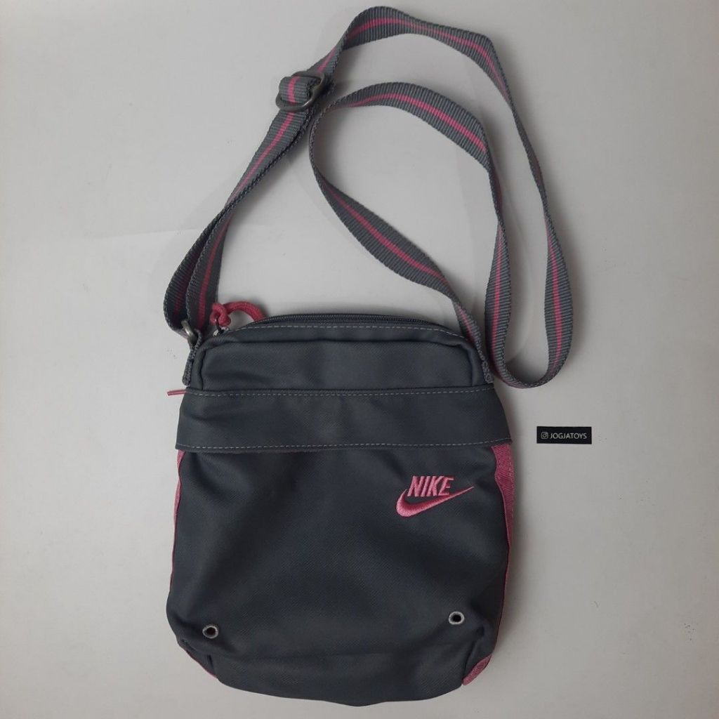 Preloved Nike Sling Bag Tas Selempang Canvas Retro Wanita Pink Grey