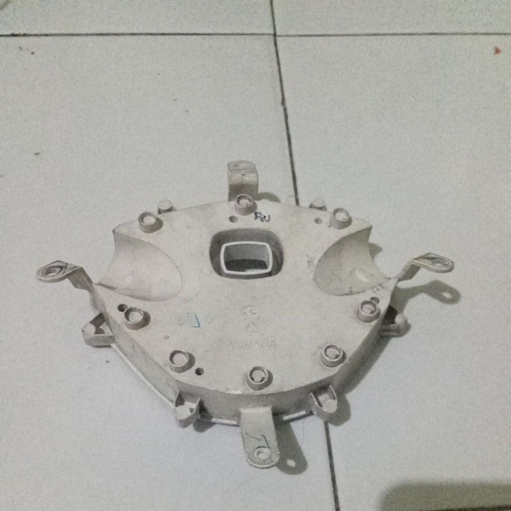 Cover bawah speedometer aerox 155 old asli original