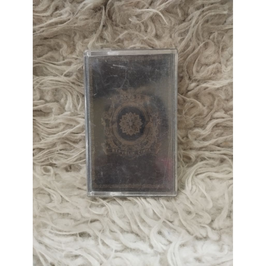 dewa 19 republik cinta kaset pita