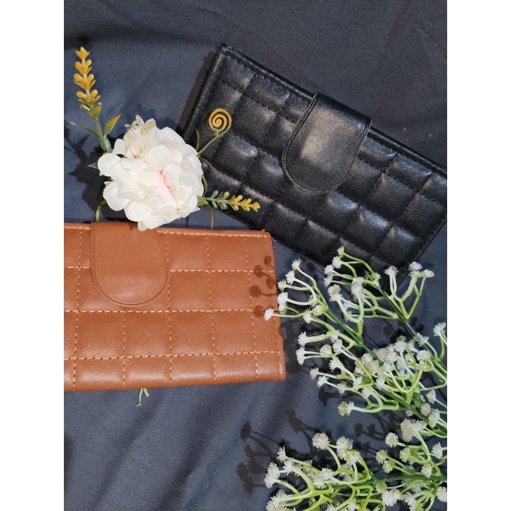 Dompet Kartu Dan uang