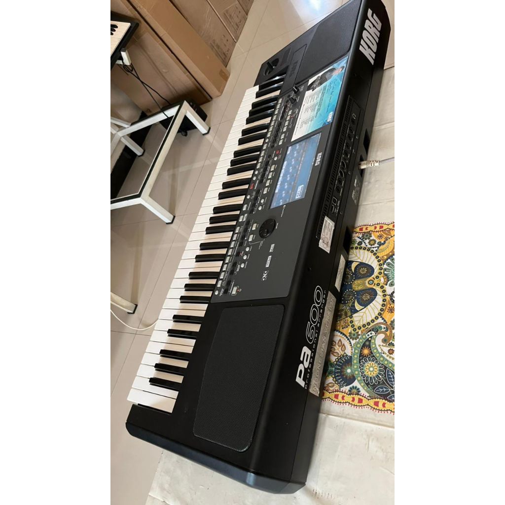 Korg Pa 600 bekas V2 segel atas bawah