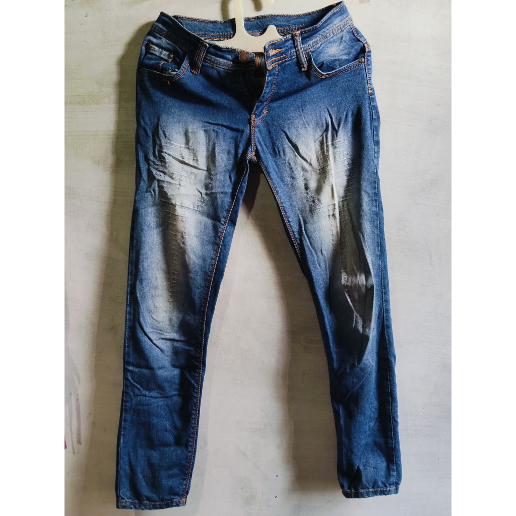 PRELOVED Celana levis panjang wanita