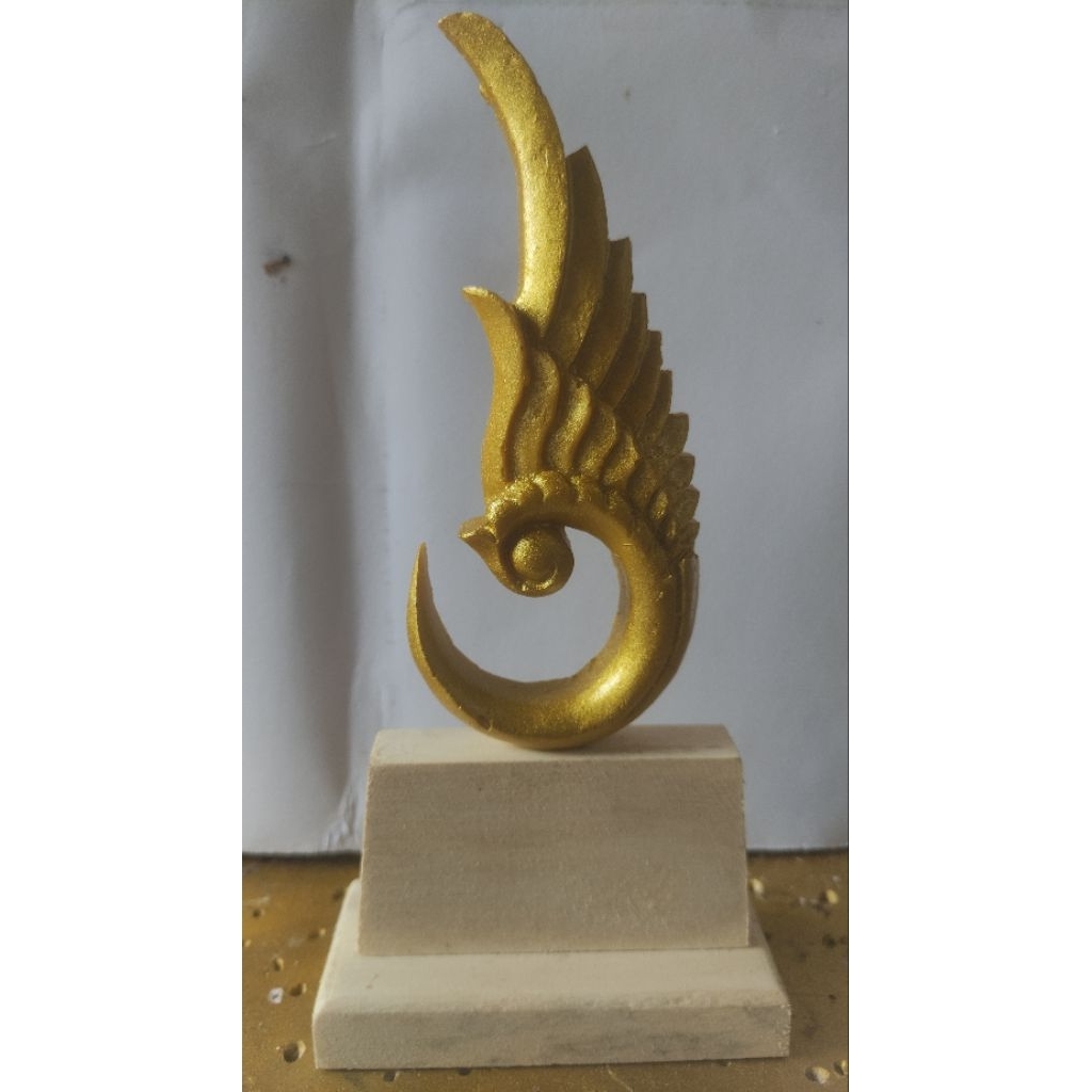 tropy piala lomba burung kicau