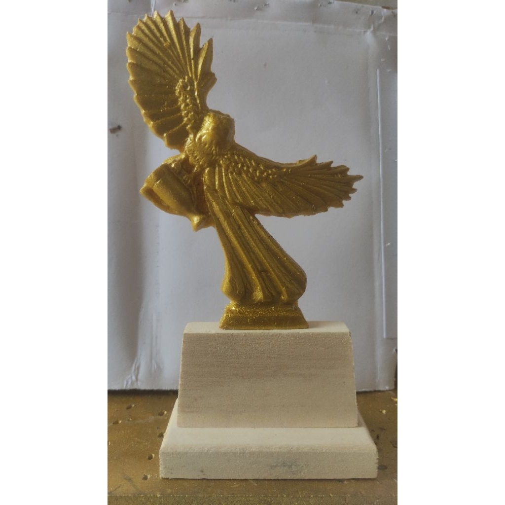 tropy piala burung berkicau