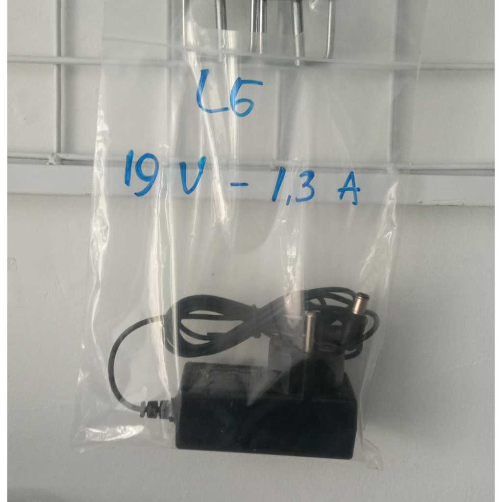 Adaptor Monitor LG Original 19V 1,3A ADS-40FSG-19 19025GPG-1