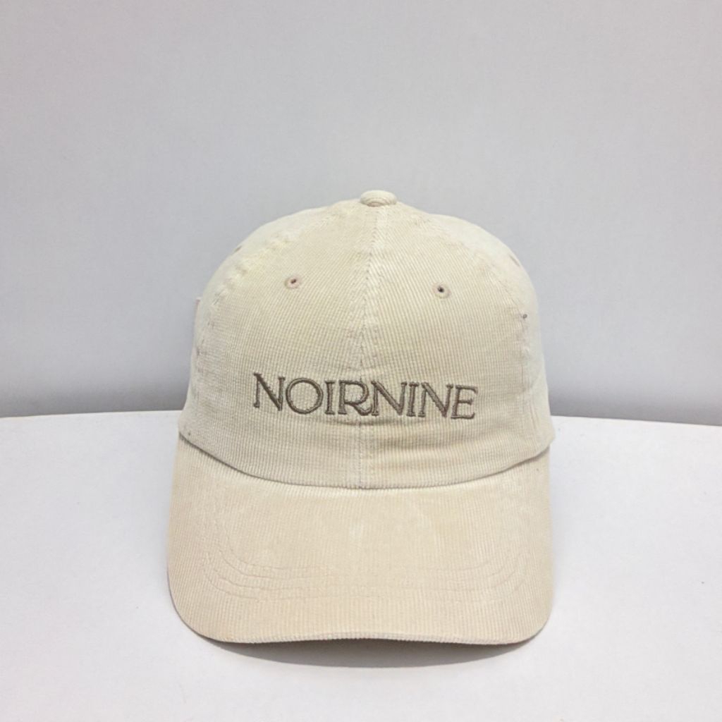 Topi Corduroy Noirnine