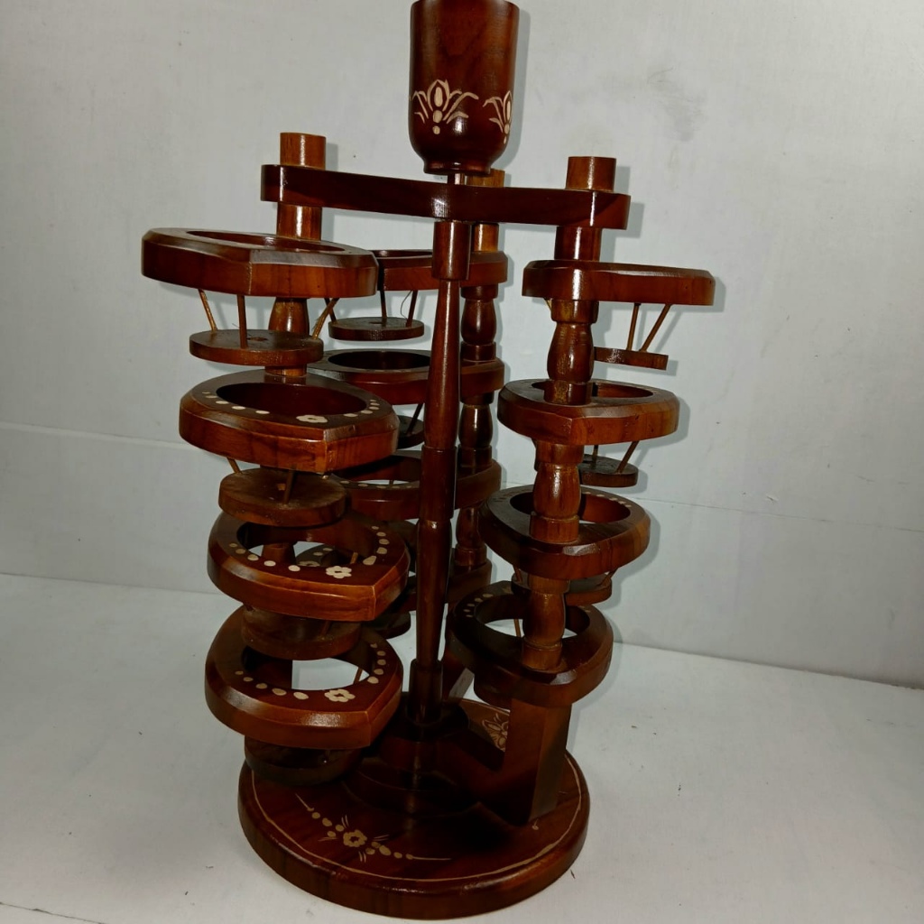 Kerajinan Aqua Gelas / Kerajinan  / Kayu Jati