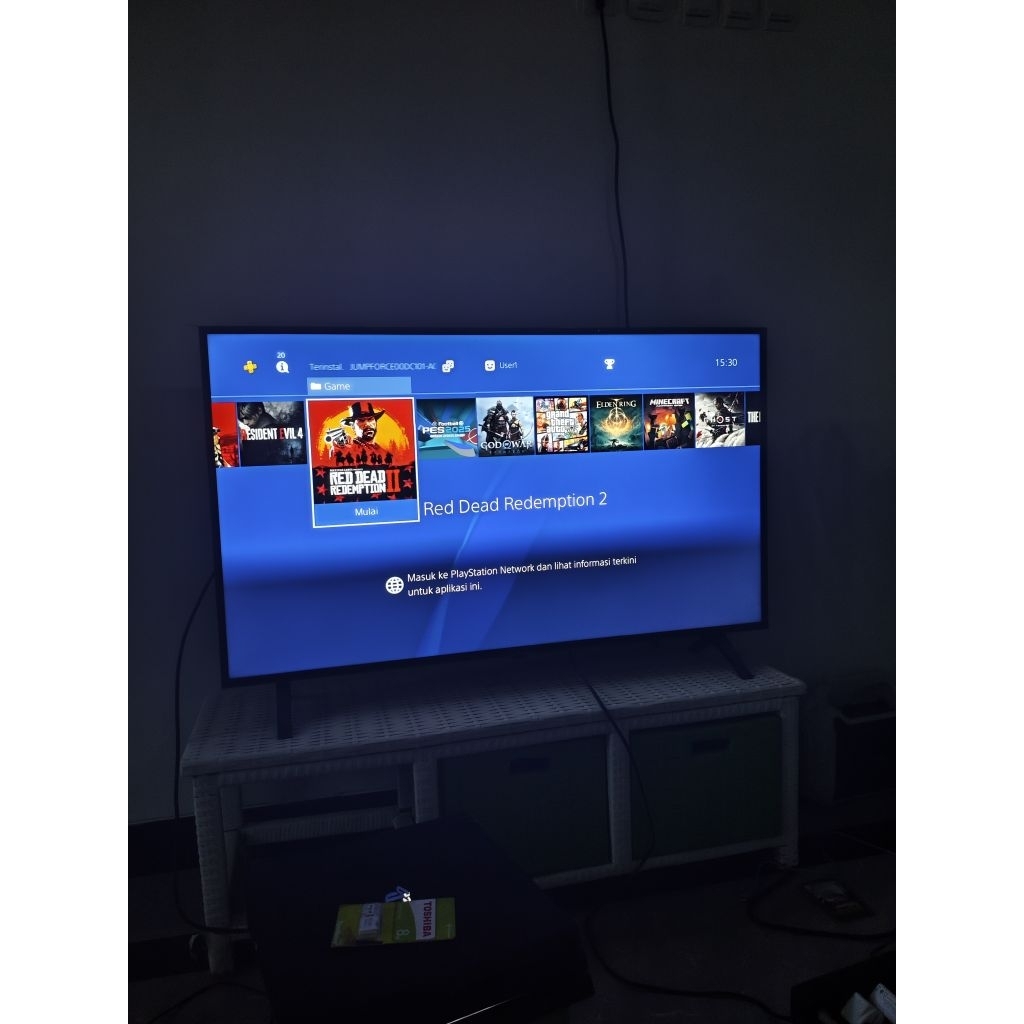 Ps4 pro seri 72 hen