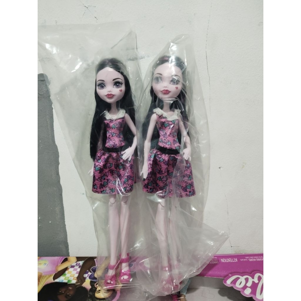monster high draculaura