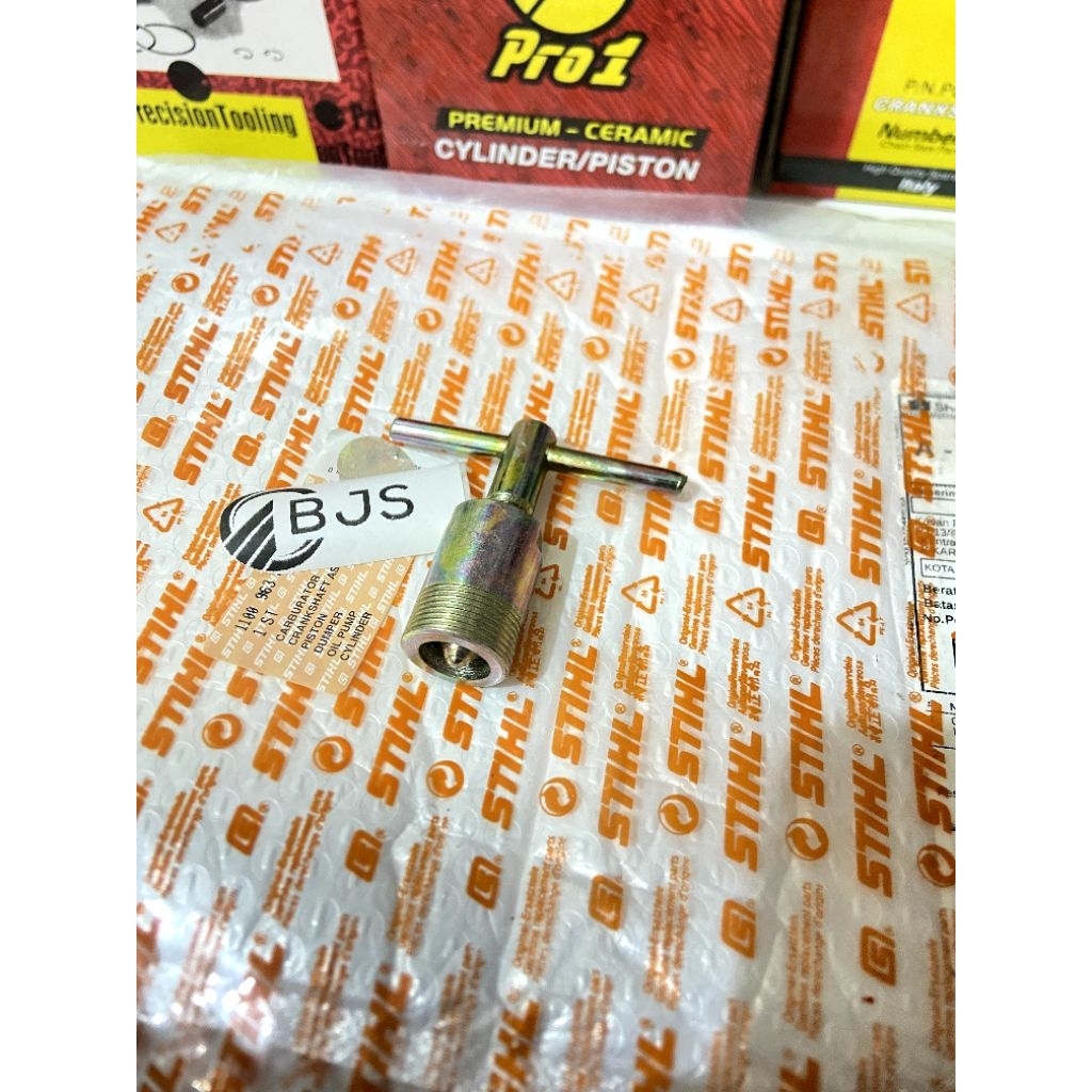 Traker maghnet senso besar senso gergaji kayu