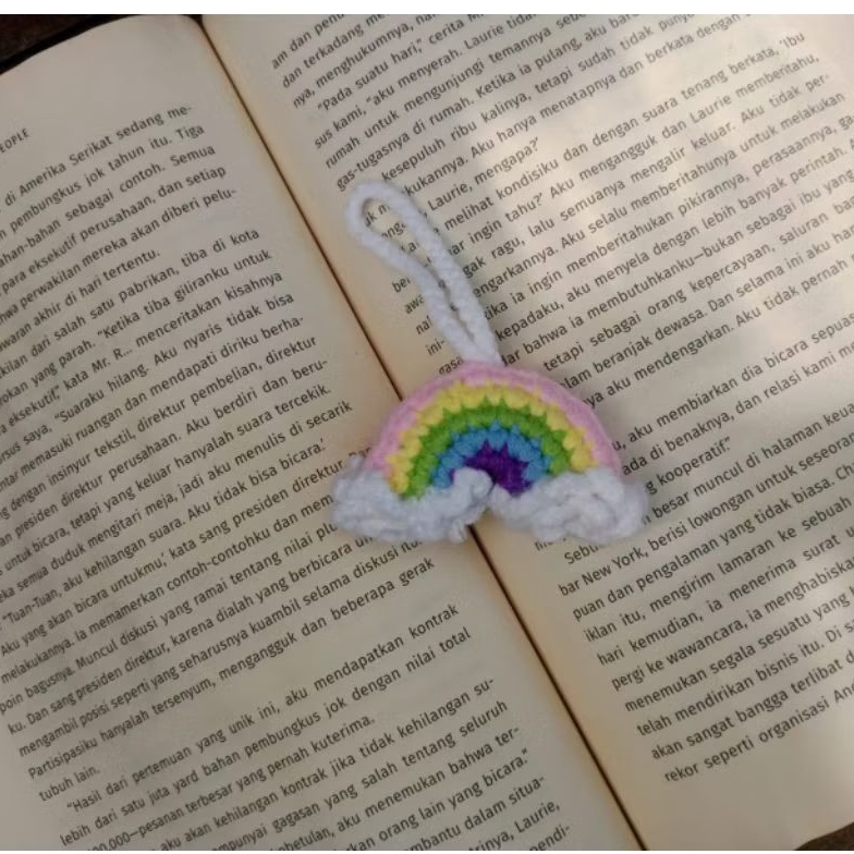Gantungan kunci pelangi rajut / Rainbow crochet bag charm / gantungan tas rajut pelangi / crochet ra