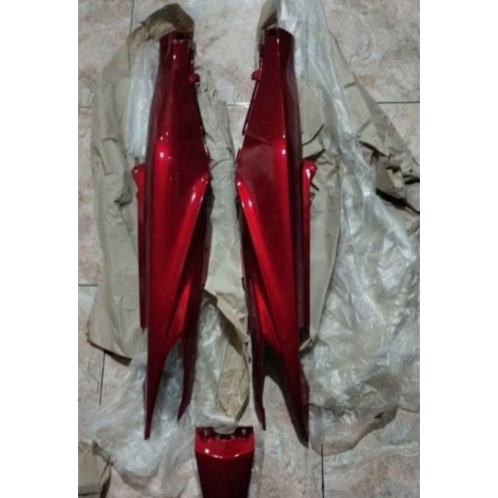 Cover body belakang motor Yamaha Jupiter z robot Warna MERAH MARON
