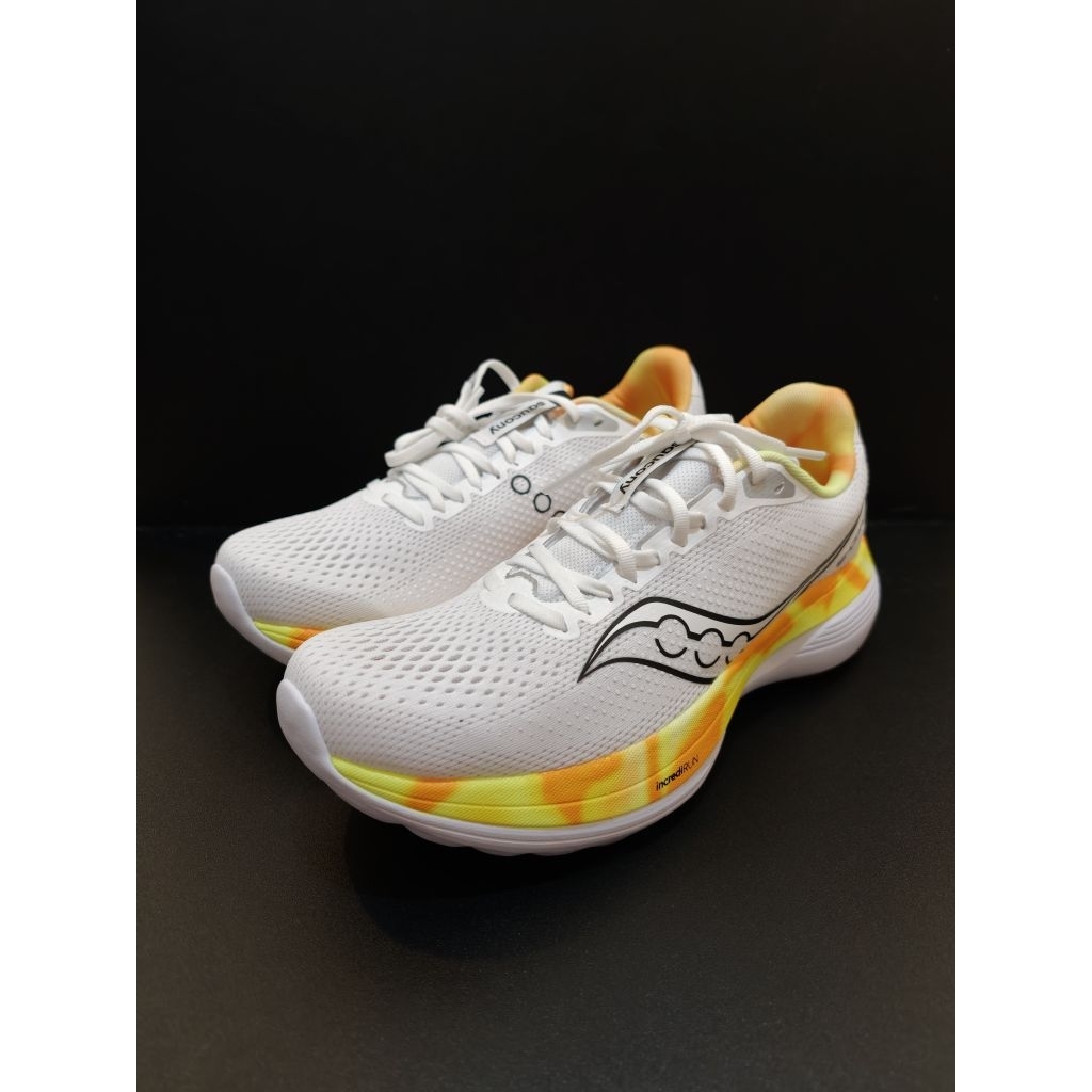 Saucony Endorphin Trainer Carbon