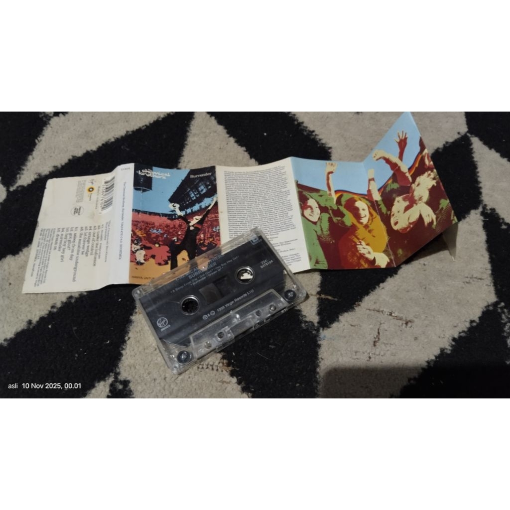 kaset pita the chemical brothers / surrender