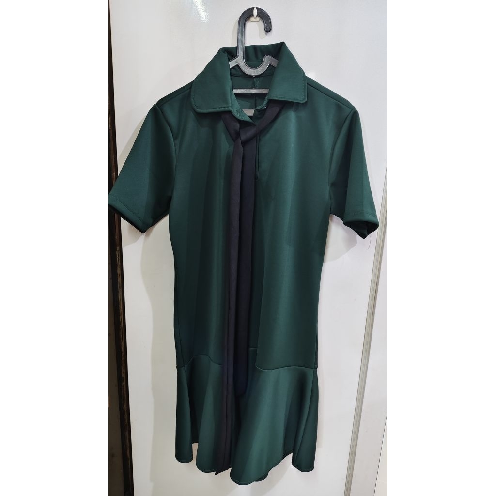 (Preloved) Emerald Ribbon Dress/ Dress Natal/ Hijau Emerald