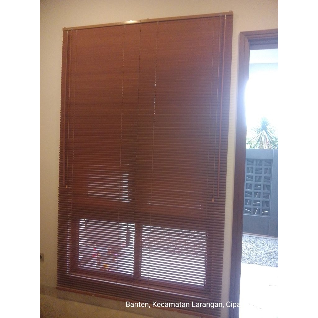 wooden blinds atau krei kayu
