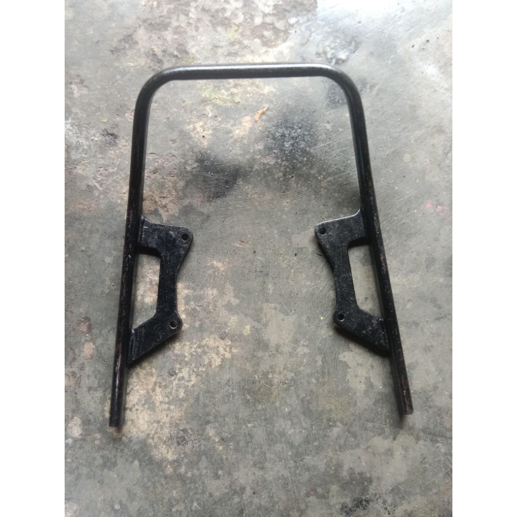 Behel Begel Plenger Pegangan Tangan Jok Belakang Motor Kawasaki Kaze Kaze r Original