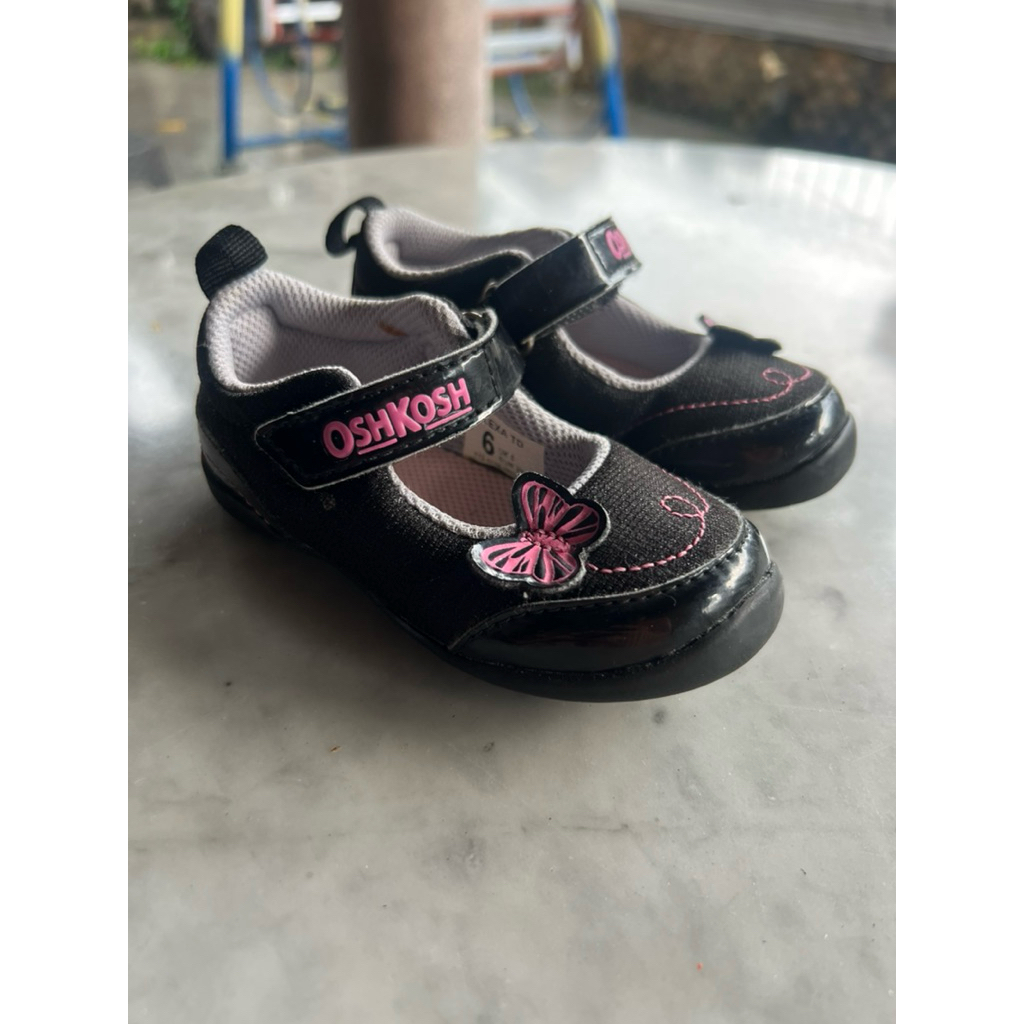 Oshkosh sepatu anak cewek preloved