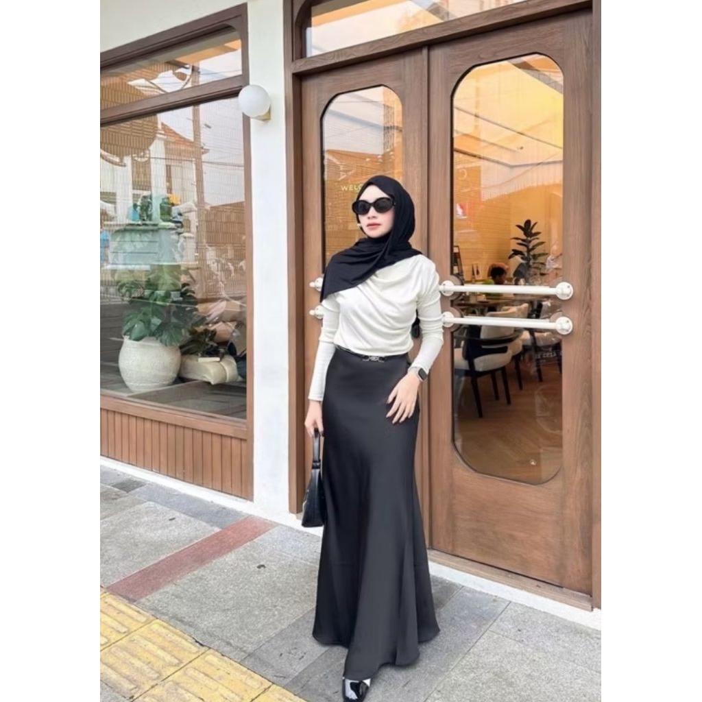 ROK SATIN ROK MERMAID SATIN KOREAN SATIN SKIRT DUYUNG SATIN SKIRT ROK DUYUNG SATIN (SIAP KIRIM BISA 