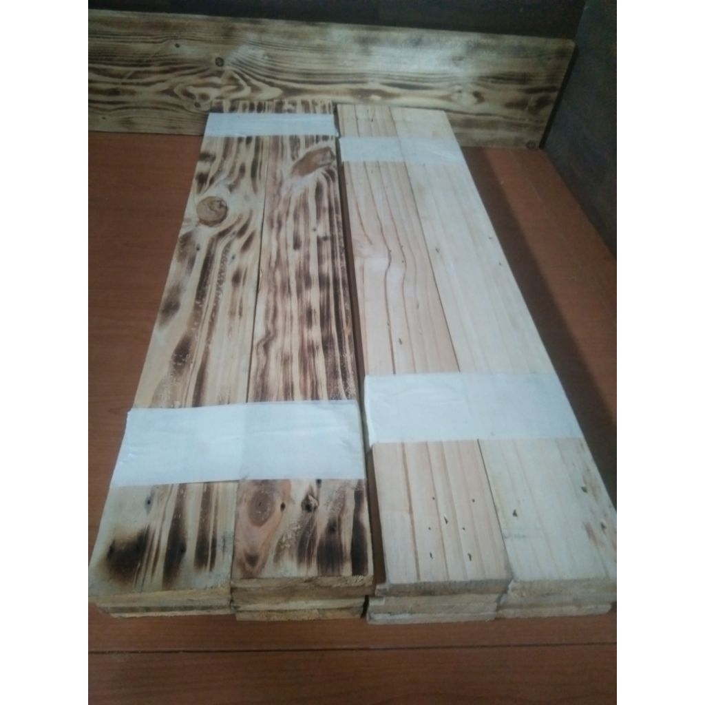 papanambalan kayu pinus palet jati blanda bakar. 83x9,5x1.2 sudah Alus ada bekas lubang paku