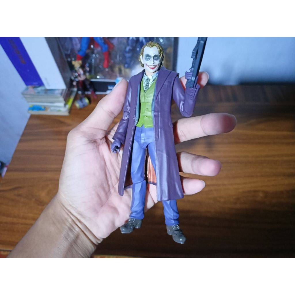 shf joker the dark knight second bib