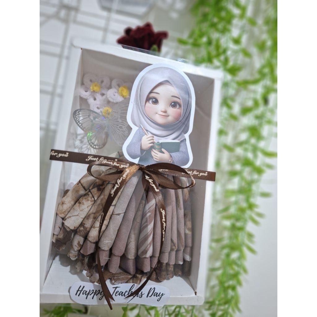 HAMPERS hijab hari guru