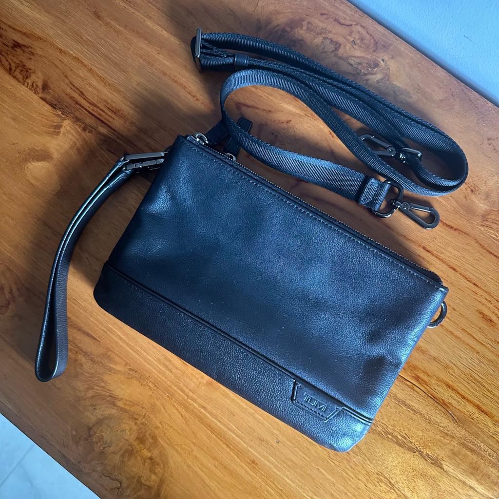 TUMI Harrison – Bardin Clutch (Black Leather)